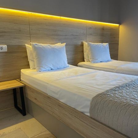 Rooms And Apartments Lisjak Koper Exterior foto