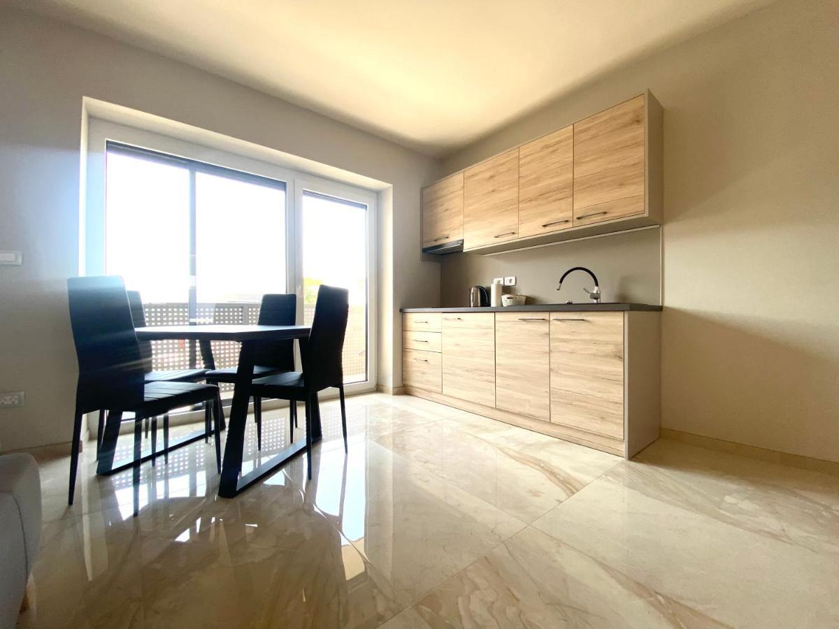 Rooms And Apartments Lisjak Koper Exterior foto