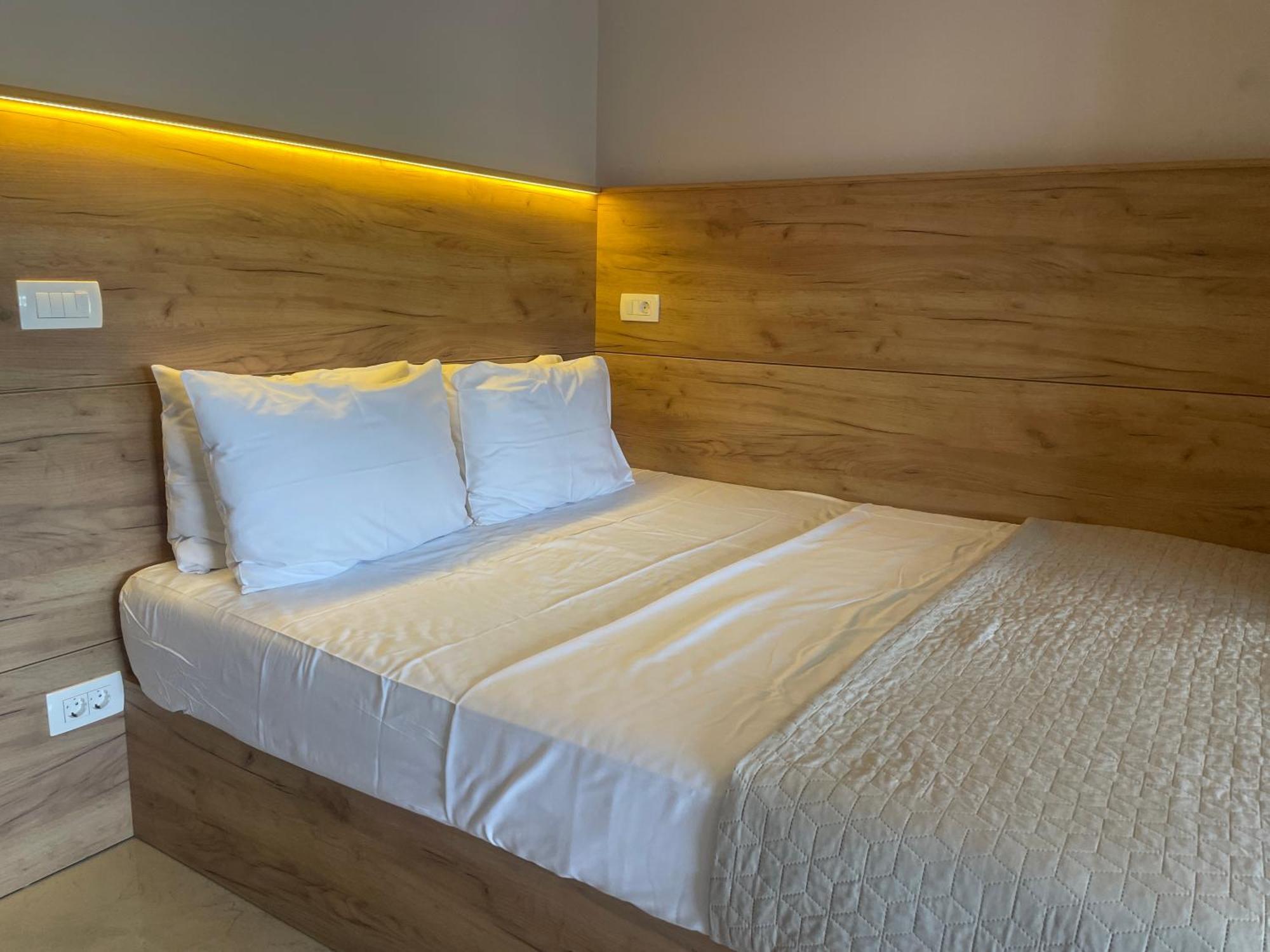 Rooms And Apartments Lisjak Koper Exterior foto
